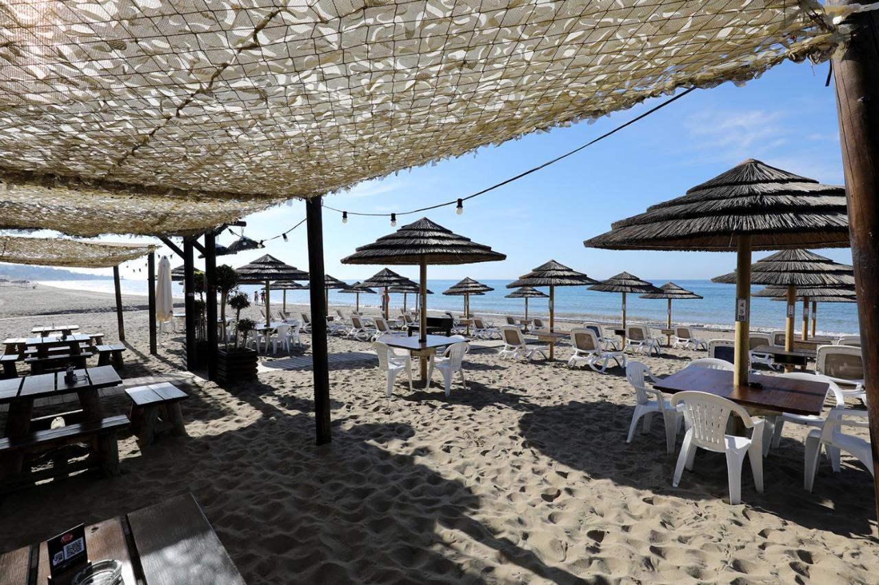 Banana Beach primera línea de playa Marbella Exterior foto