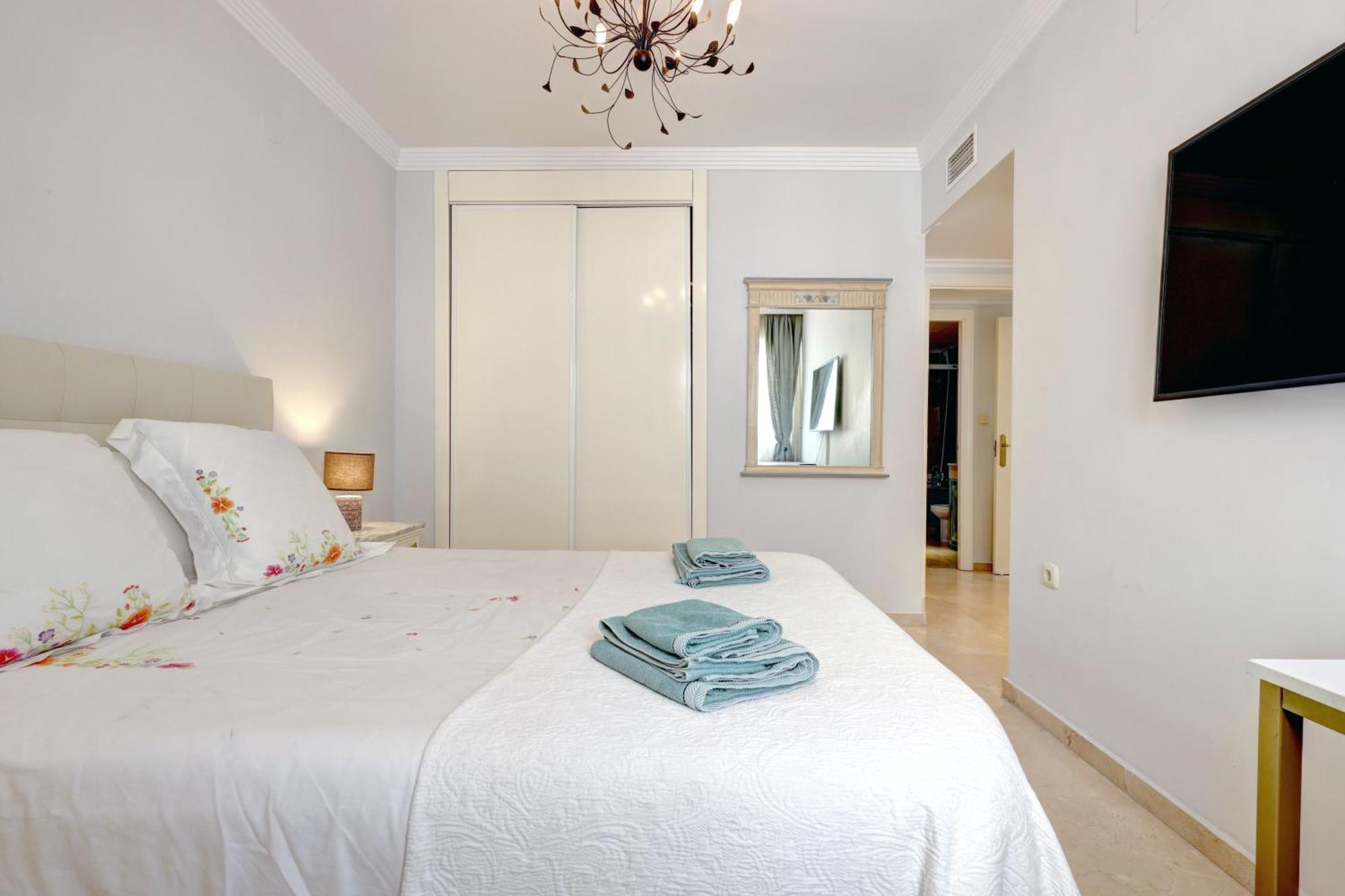Banana Beach primera línea de playa Marbella Exterior foto